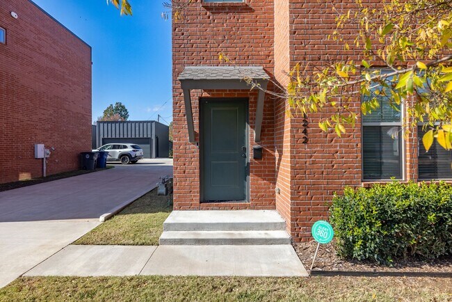 Foto del edificio - P.57 Kode Properties, LLC 1240-1242