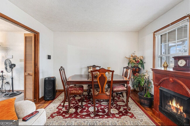 Foto del edificio - 1913 Amberwood Ct