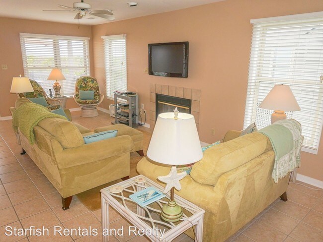 Foto del edificio - 2 br, 2.5 bath House - 2121 B Ocean Blvd.