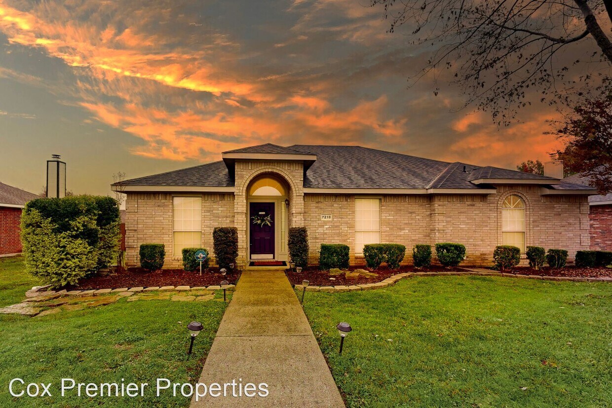 Primary Photo - 3 br, 2 bath House - 7218 Maplewood Dr