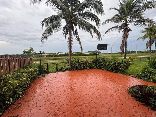 Foto del edificio - 12701 SW 49th Ct