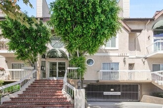 Building Photo - 14937 Dickens St