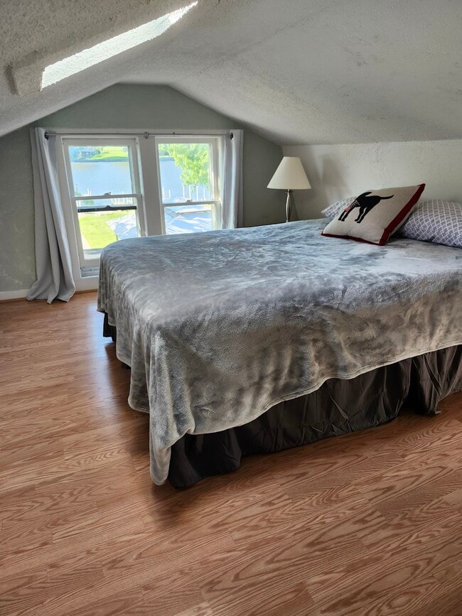 Loft bedroom - 310 N River Rd