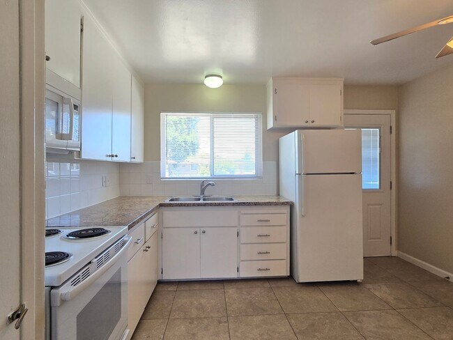 Foto del edificio - 1281 Parkington Ave
