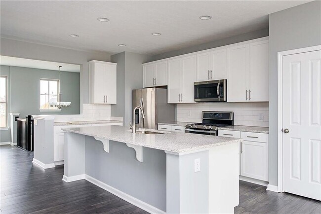 Building Photo - 13050 Grand Vue Dr