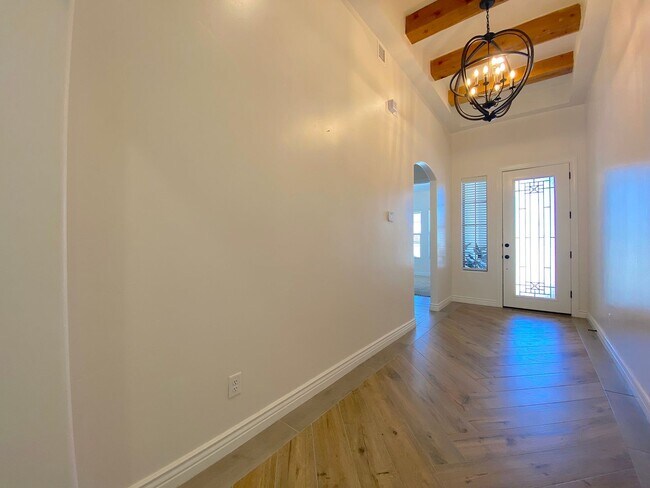Foto del edificio - West El Paso Cimarron Neighborhood Stunning 4 bed/2.5bath