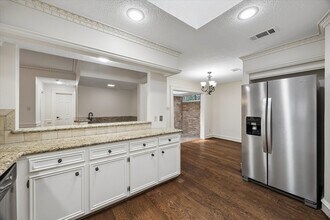 Building Photo - 6511 Pauma Dr