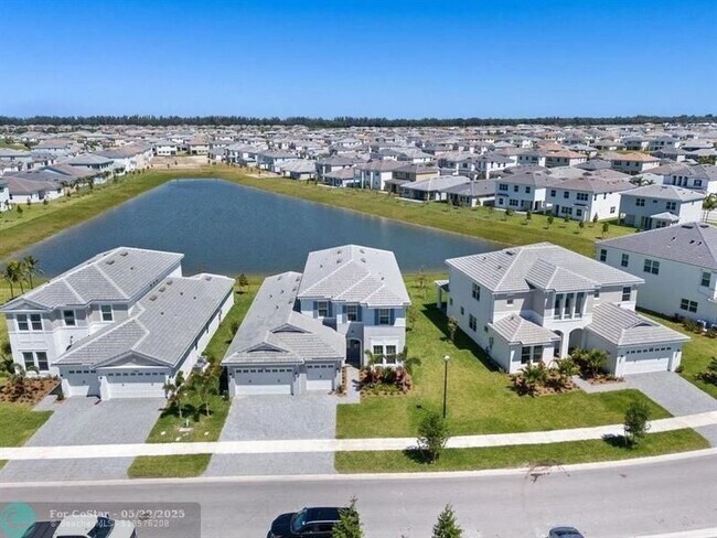 Foto del edificio - 5356 Liberty Ln