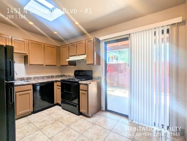 Photo - 1451 N Sycamore Blvd Apartment