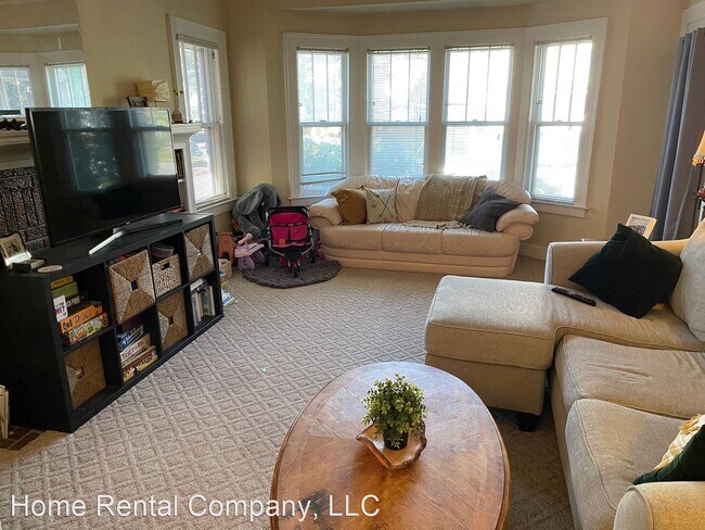 Building Photo - 2 br, 1 bath House - 1576 Wealthy SE #1