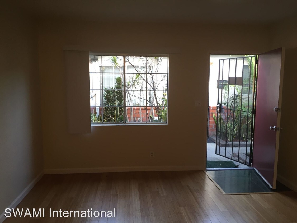 Foto principal - 310 E Carson St
