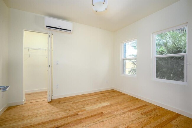 Foto del edificio - 1135 Drew St