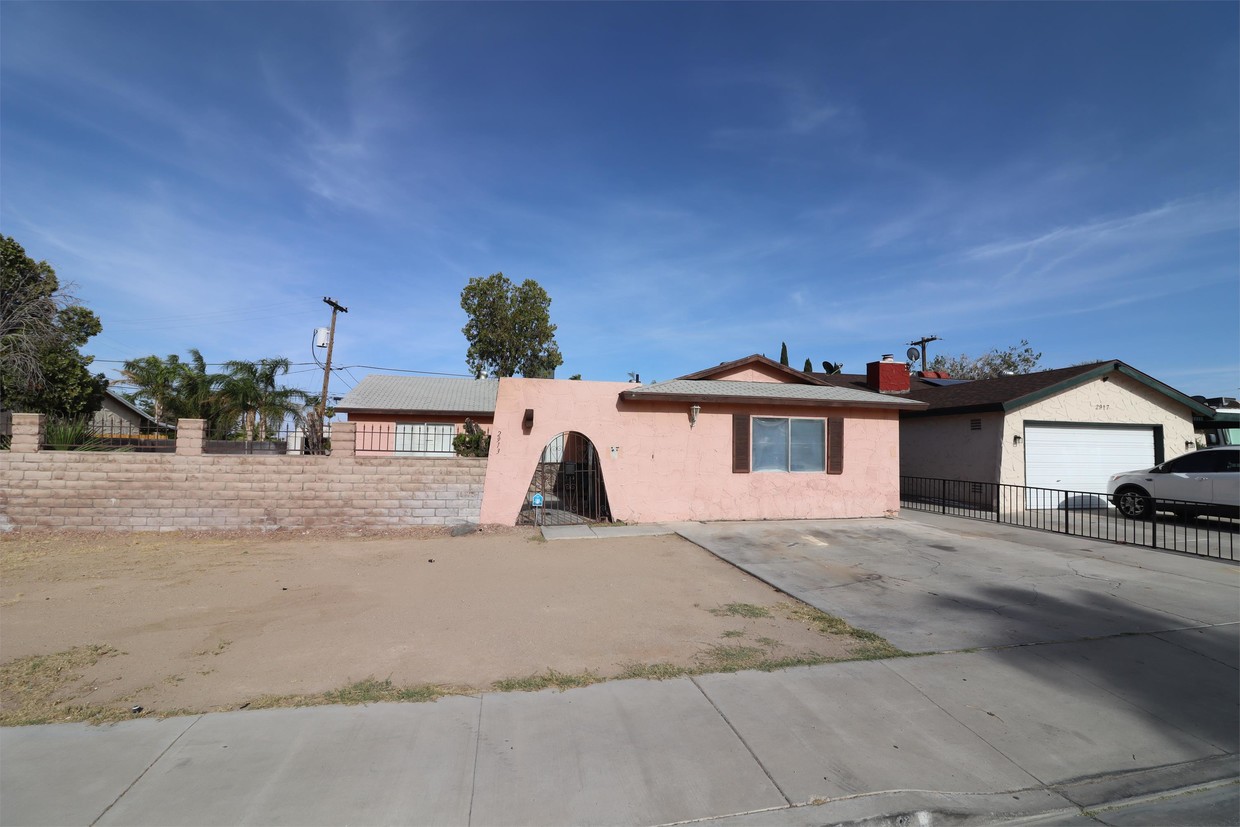 Primary Photo - 2913 Black Forest Dr