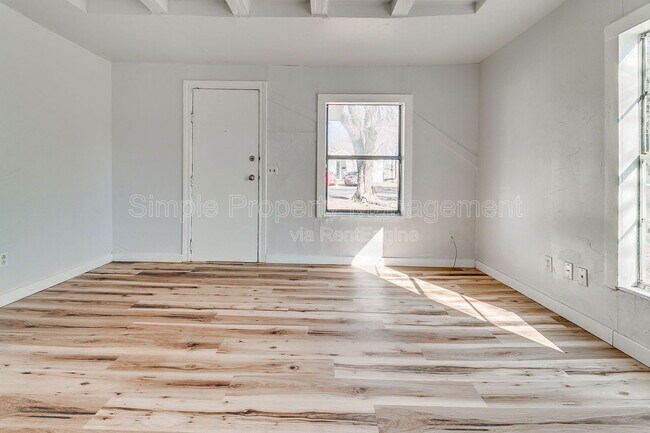 Foto del edificio - 620 W Acres St