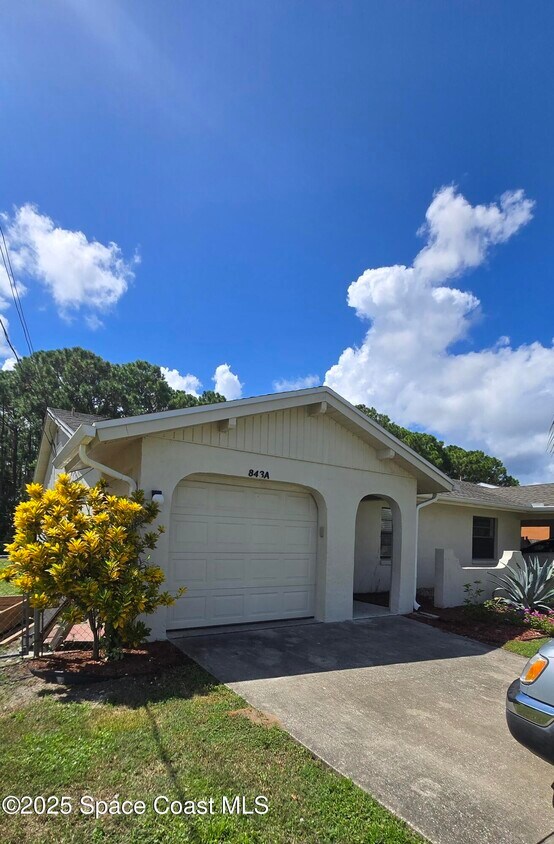 Foto principal - 843 Faull Dr