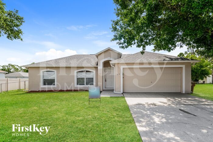 Foto principal - 817 Grantham Dr