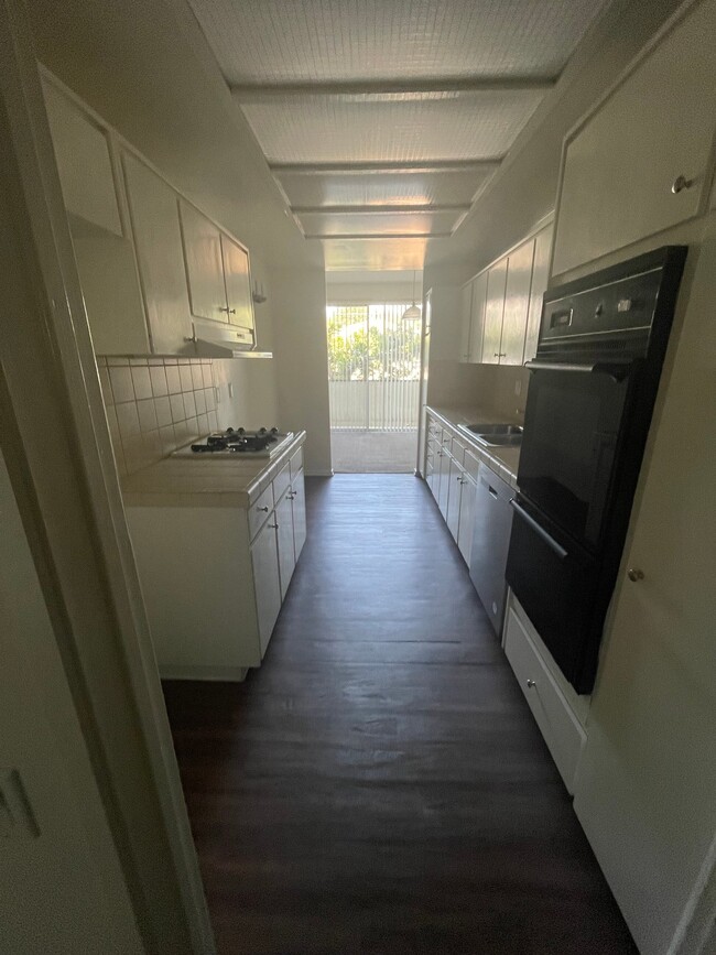 Photo - 1840 Fairburn Ave Apartment