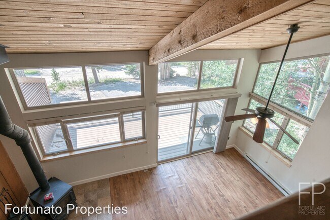 Foto del edificio - 2 br, 2 bath House - 166 S Fuller Placer  ...