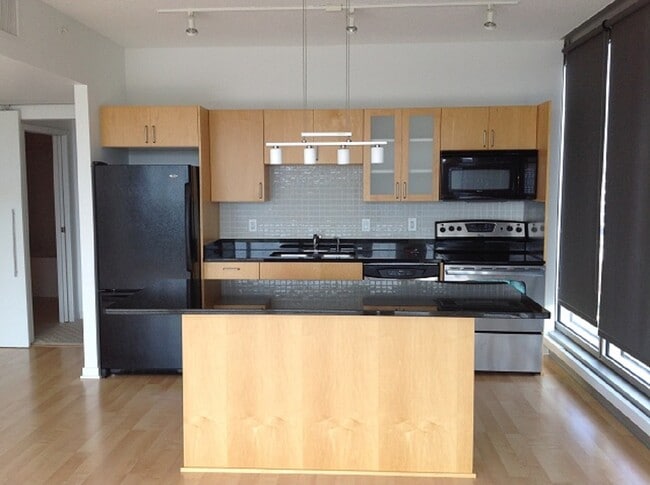 Foto del edificio - 8161 33rd Ave S