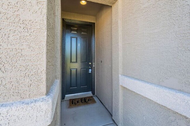 Foto del edificio - Bright & Stylish 3BR Home in La Estancia |...