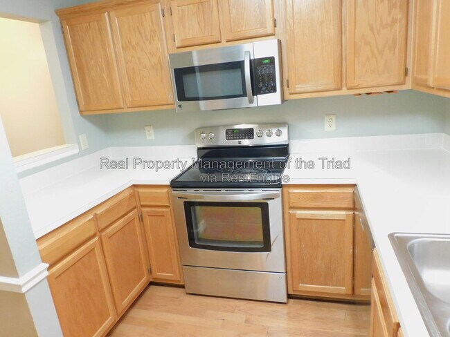 Foto del edificio - 12 Cedar Knoll Dr