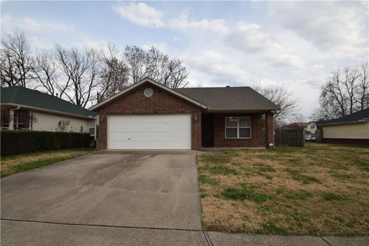 807 SE E Ct, Bentonville, AR 72712 House Rental in Bentonville, AR