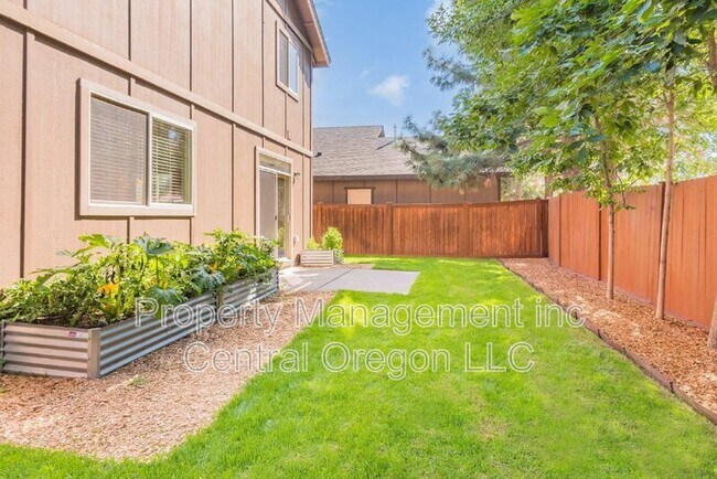 Building Photo - 20269 Knightsbridge Pl