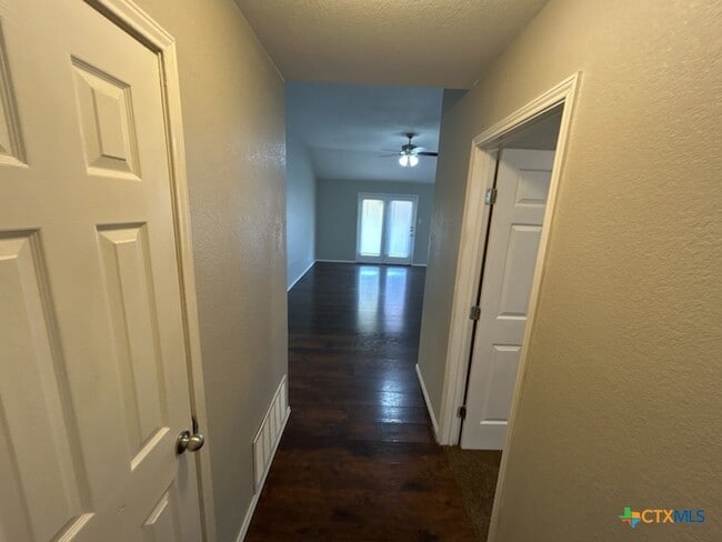 Building Photo - 4507 Lonesome Dove Dr