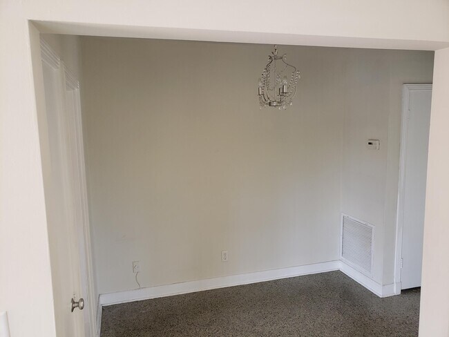 Building Photo - 3637 S Olive Ave