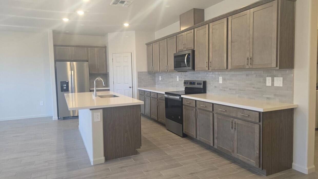 Foto del edificio - 1797 Eagle River Ave