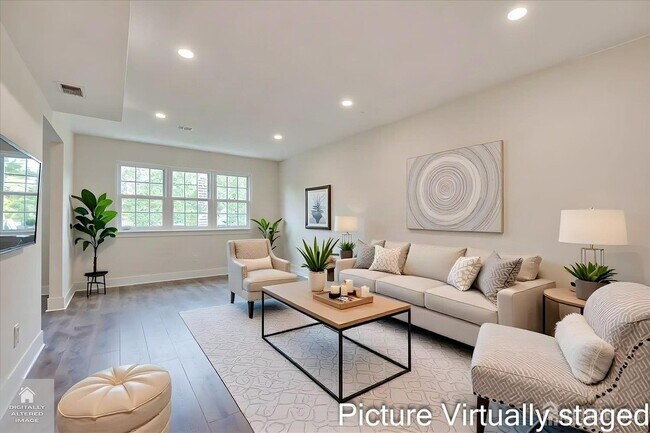 Building Photo - 60 College Dr