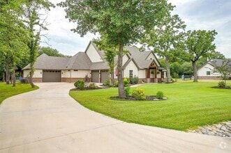 Building Photo - 115 Magnolia Pl
