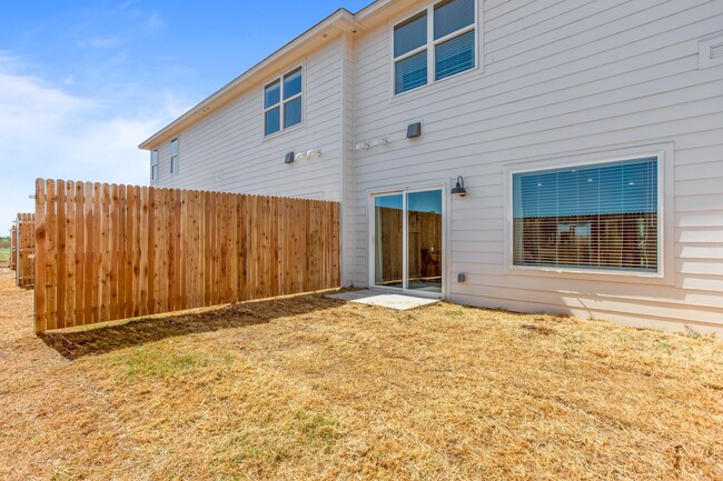 Building Photo - 2604 Cedar Tree Rd