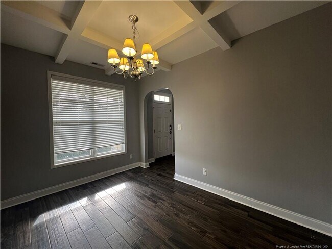 Building Photo - 172 Huzzas Cir