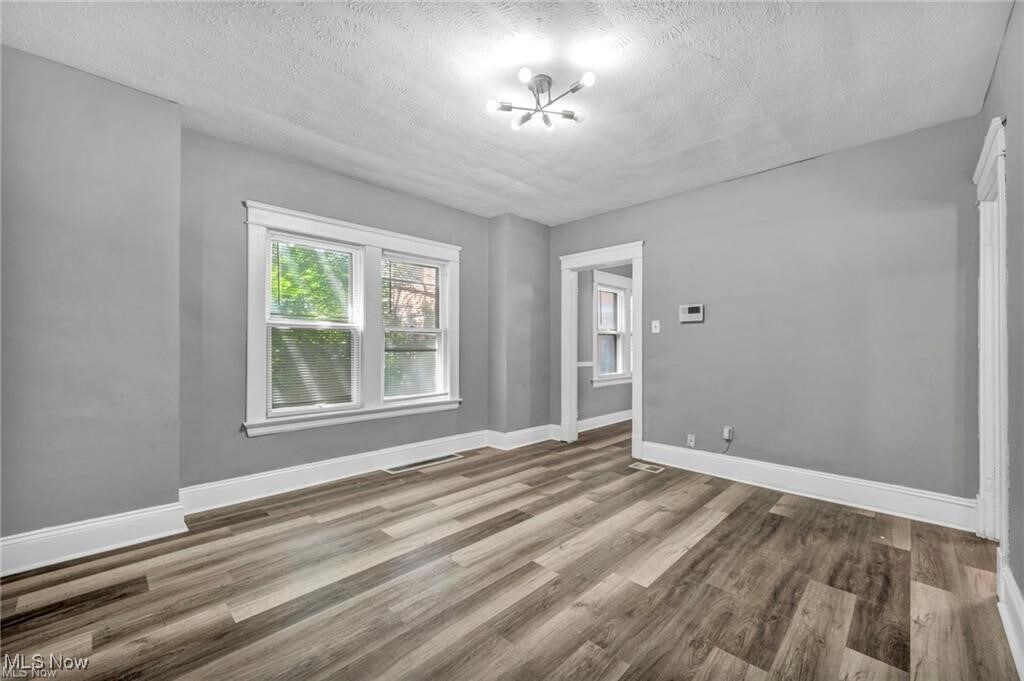 Foto del edificio - 754 Parkwood Dr