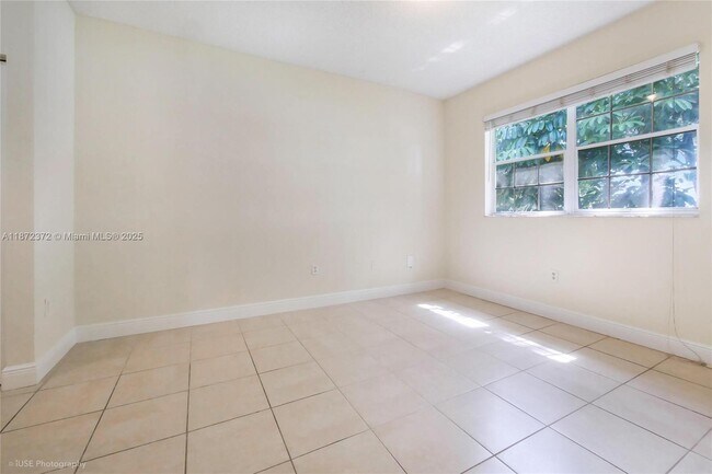 Foto del edificio - 1941 NW 96th Terrace