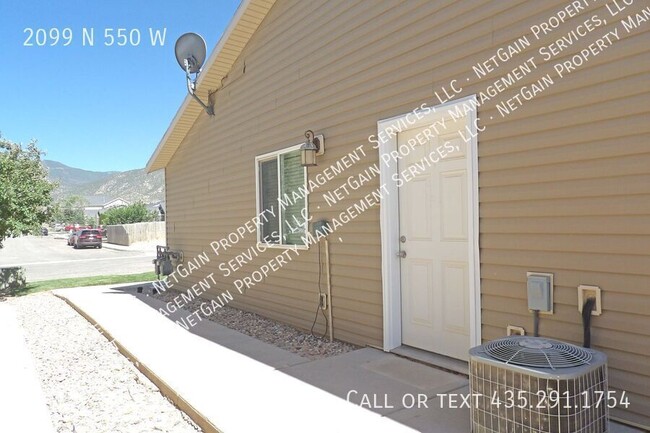 Building Photo - 2099 N 550 W