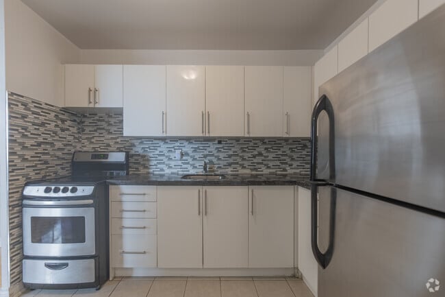 1 chambre, 1 salle de bain - 56 m² - Cuisine - Imperial Towers