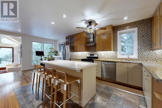 Building Photo - 3 Dault Rd