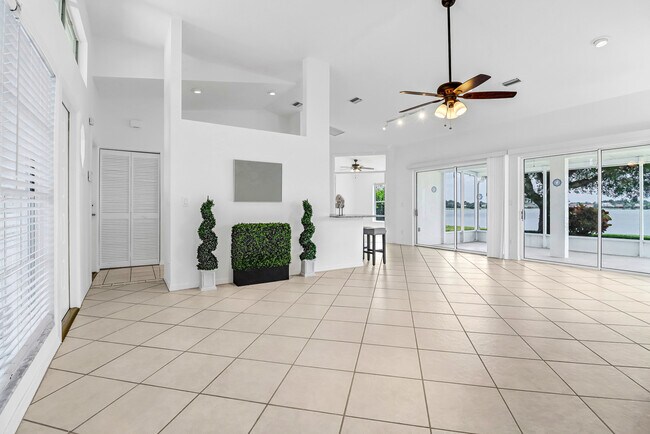Building Photo - 7023 Mill Pond Cir