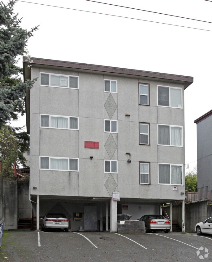 Building Photo - 1307 14th Ave S