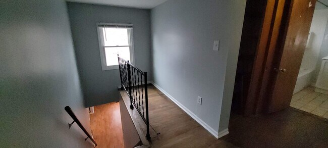 Foto del edificio - 113 Ballard St