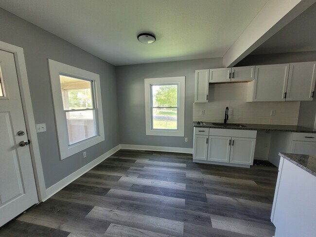 Building Photo - 2317 E 50th St