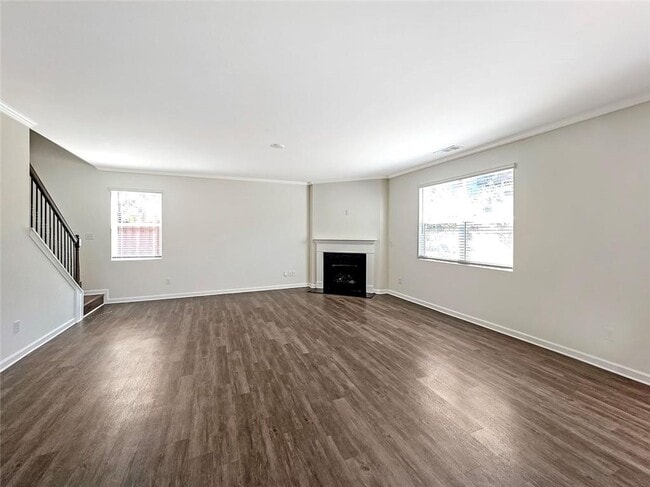 Building Photo - 6869 Lake Overlook Ln