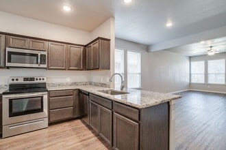 Building Photo - 208 Arnold Ave