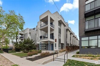 Building Photo - 2725 W 25th Ave