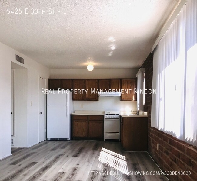 Building Photo - 5425 E 30th St