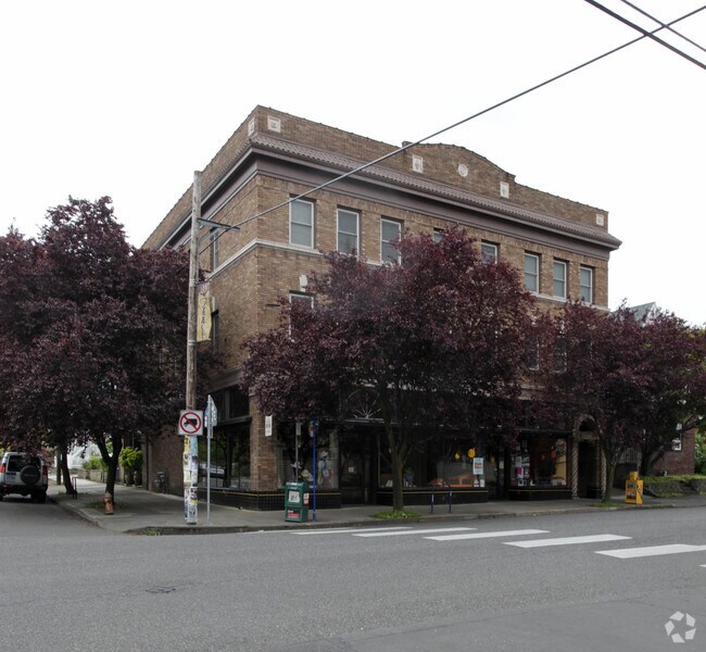 Foto del edificio - Queen Jeanette Apartments
