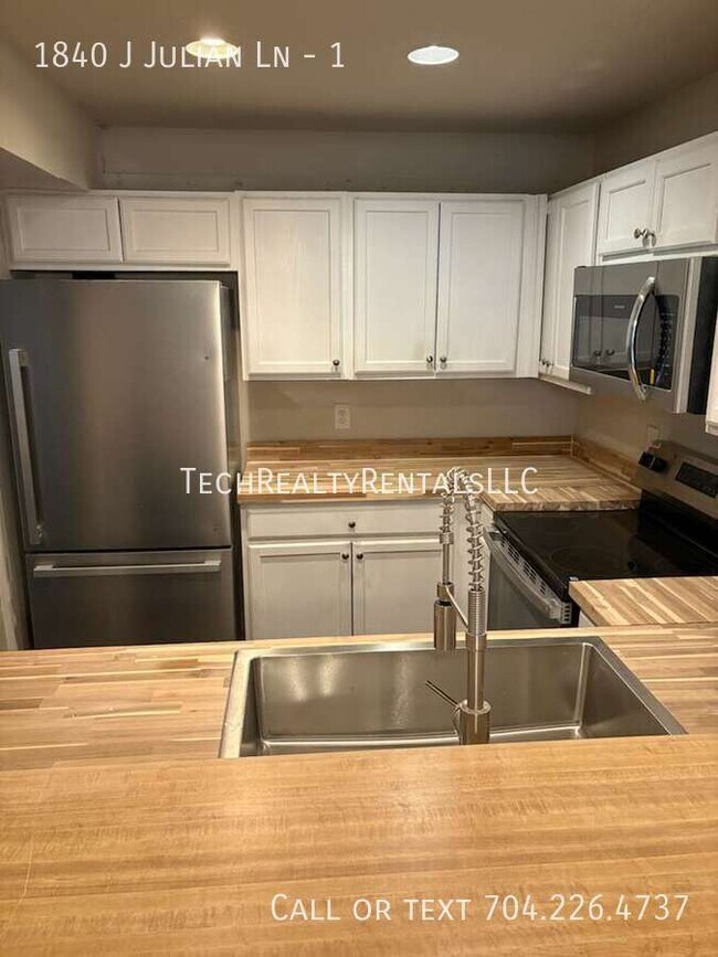 Foto del edificio - 1840 J Julian Ln