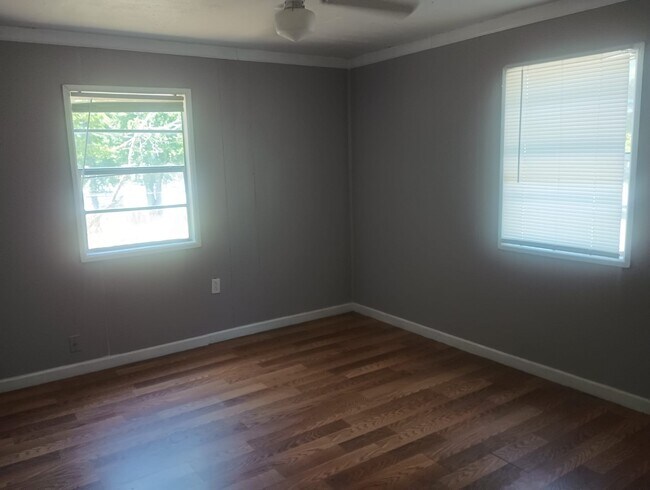 Foto del edificio - 2722 W Green St